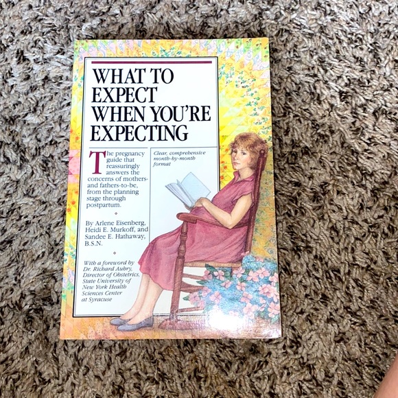 Preggers Other - What to expect when your expecting by Arlene Eisenburg book maternity